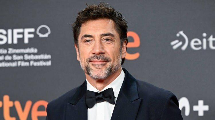 <p><strong>98. Oscar &Ouml;d&uuml;lleri'nde "Yabancı Dilde En İyi Film" &ouml;d&uuml;l&uuml;n&uuml; takdim etmek &uuml;zere sahneye &ccedil;ıkan d&uuml;nyaca &uuml;nl&uuml; yıldız Javier Bardem, Gazze'de yaşanan insani dram karşısında sessiz kalmayarak konuşmasında, "Savaşa hayır ve &ouml;zg&uuml;r Filistin" sloganı atmıştı.</strong></p>

