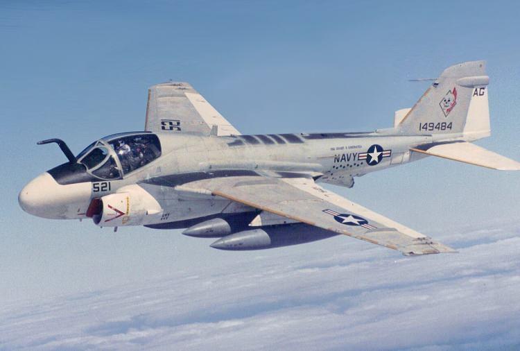 <p><strong>Grumman A-6F Intruder II</strong></p>
