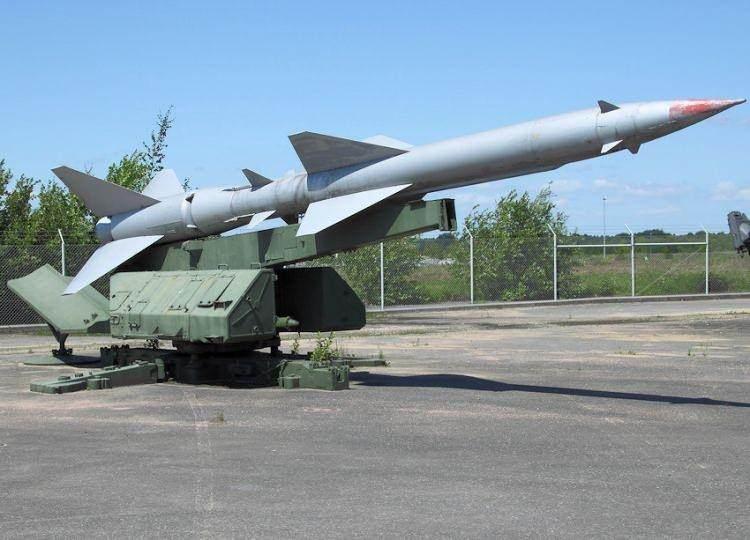 <p><strong><span style="color:#B22222">S-75 DVİNA&nbsp; |&nbsp; SOVYETLER BİRLİĞİ&nbsp; |&nbsp;</span> 45 KM</strong></p>
