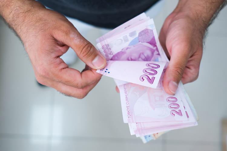 <p><strong>M&uuml;hendis 1/4</strong><br />
Mevcut Maaş: 40.318 TL<br />
Zam Oranı: %10,51<br />
Zamlı Maaş: 44.555 TL</p>
