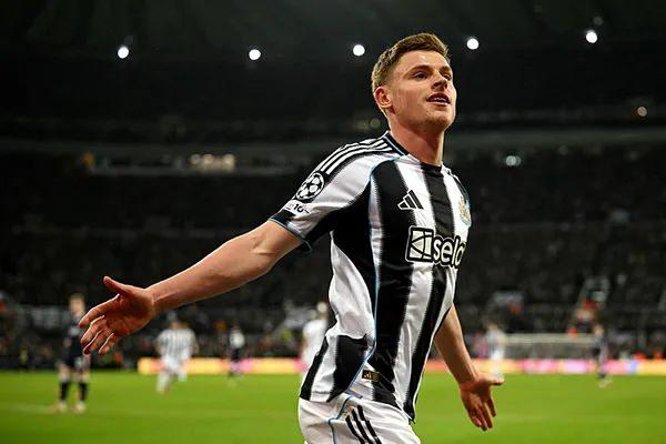 <p>12- Harvey Barnes | Newcastle | 12 ma&ccedil; - 6 gol</p>
