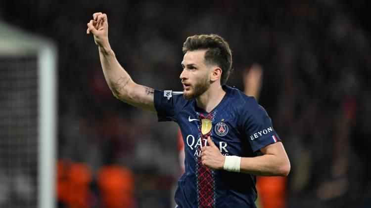 <p>4- Kvaratskhelia | PSG | 15 ma&ccedil; - 10 gol</p>
