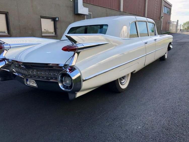 <p><strong><span style="color:#B22222">1959 CADİLLAC FLEETWOOD SEVENTY-FİVE</span></strong></p>

<p><strong>&ndash; 6,2 METRE</strong></p>

<p><strong>(ABD)</strong></p>
