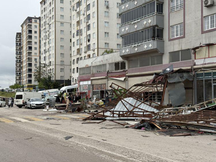 <p>T&uuml;rkeş, s&ouml;z konusu sistemin T&uuml;rkiye ve Doğu Akdeniz &uuml;zerinde oluşan cephesel al&ccedil;ak basın&ccedil; yapısıyla bağlantılı olduğunu, sıcak ve nemli hava ile ani soğuk hava karşılaşmasının konvektif kararsızlığı artırarak şiddetli yağış ve fırtınaları tetiklediğini ifade etti.</p>

<p>&nbsp;</p>
