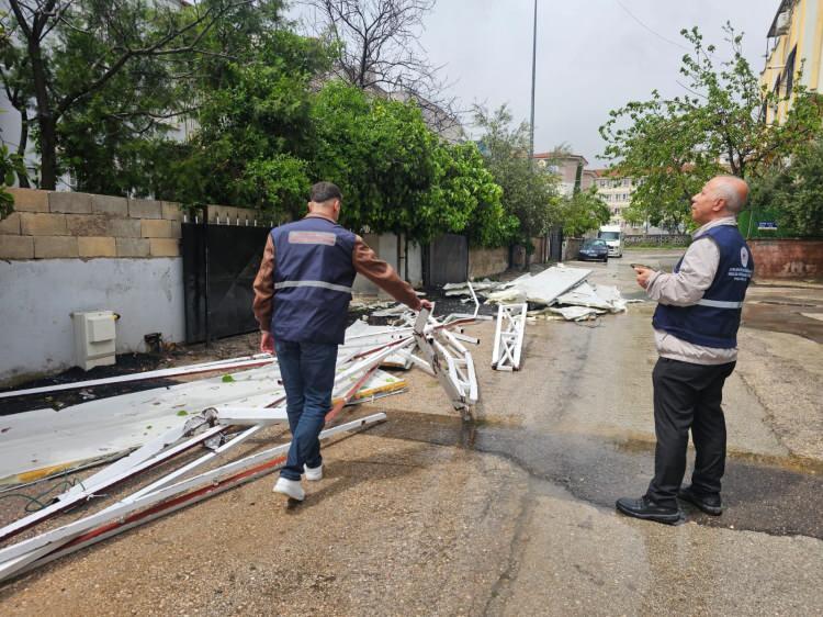 <p>Soğuk hava k&uuml;tlesi, mevsim normallerinin olduk&ccedil;a dışında bir tarihte b&ouml;lgeye ulaştı. Bu durum T&uuml;rkiye'nin b&uuml;y&uuml;k b&ouml;l&uuml;m&uuml;nde ani sıcaklık d&uuml;ş&uuml;şleri ve ekstrem yağış sistemlerini beraberinde getirdi.&nbsp;</p>
