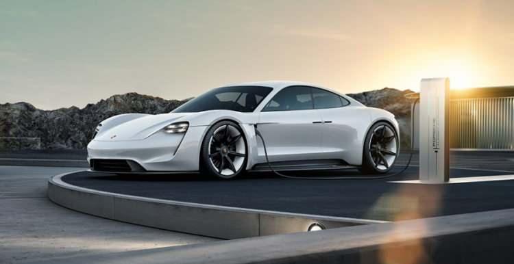 <p><strong>9. PORSCHE: 86.2</strong></p>
