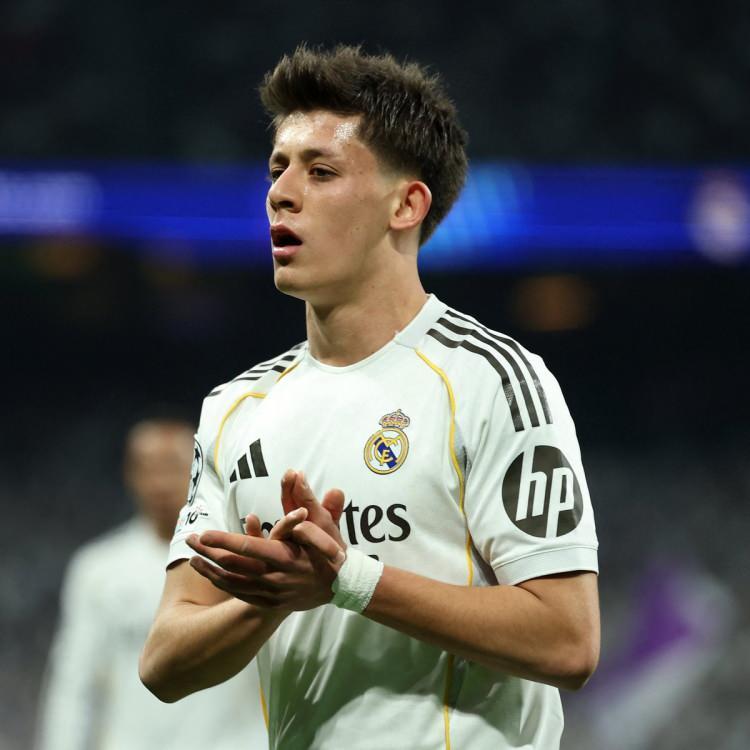 <p>Değeri 90 milyon euro olan Arda G&uuml;ler'in Real Madrid'le 30 Haziran 2029'a kadar kontratı bulunuyor.</p>
