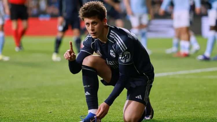 <p>Haberde Arsenal&rsquo;in yalnızca Real Madrid&rsquo;i değil, Arda G&uuml;ler&rsquo;i de ikna etmek i&ccedil;in b&uuml;y&uuml;k bir maaş paketi hazırladığı &ouml;ne s&uuml;r&uuml;ld&uuml;.</p>
