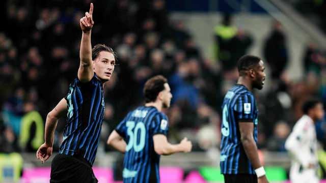 <p>* Inter</p>
