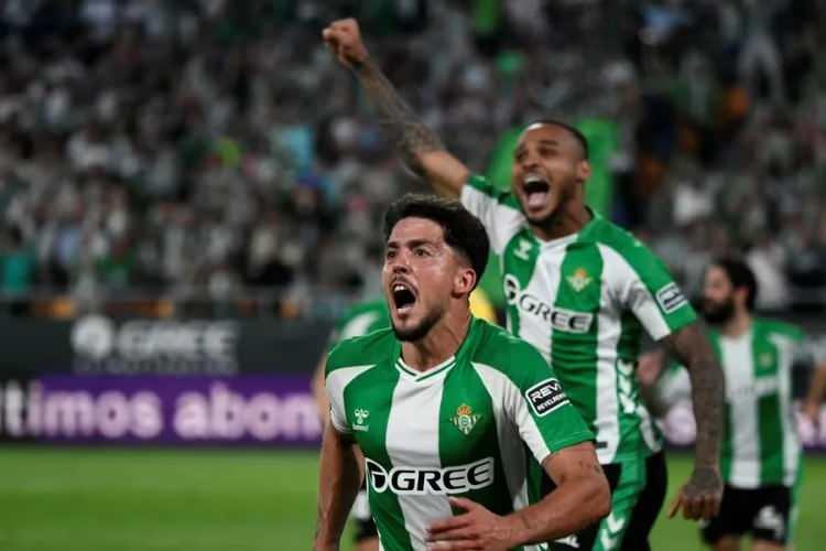 <p>* Real Betis</p>
