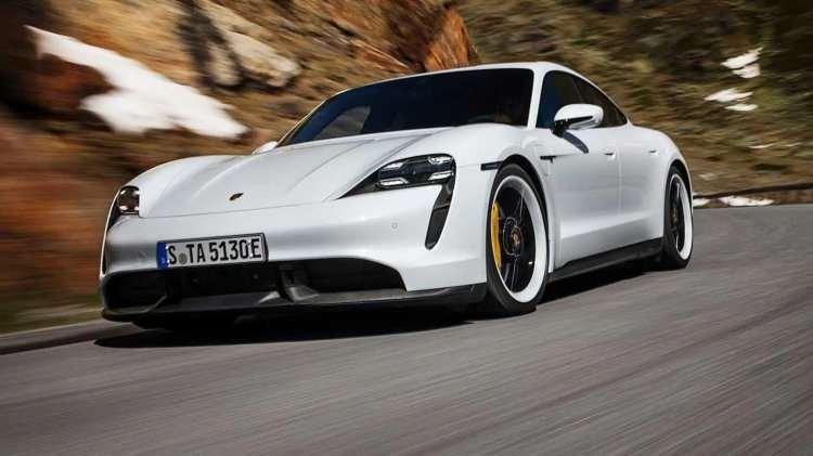<p><span style="color:#B22222"><strong>PORSCHE TAYCAN &ndash;</strong></span></p>

<p><span style="color:#B22222"><strong>678 KM</strong></span></p>
