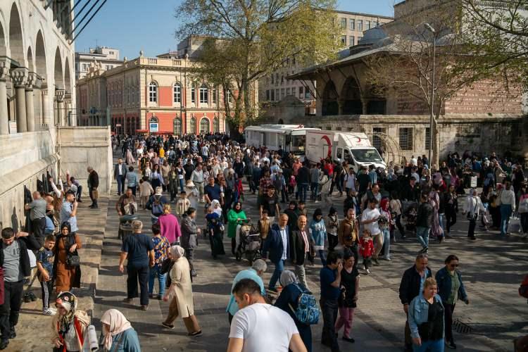 <p>Ne eğitimde ne istihdamda olan gen&ccedil;lerin oranı 2024 yılında y&uuml;zde 22,9 iken 2025 yılında y&uuml;zde 23,3 oldu. Gen&ccedil; erkeklerde ne eğitimde ne istihdamda olanların oranı 2024 yılında y&uuml;zde 16,2 iken 2025 yılında y&uuml;zde 16,3, gen&ccedil; kadınlarda ise bu oran 2024 yılında y&uuml;zde 30,1 iken 2025 yılında y&uuml;zde 30,9 oldu.</p>

<p>&nbsp;</p>
