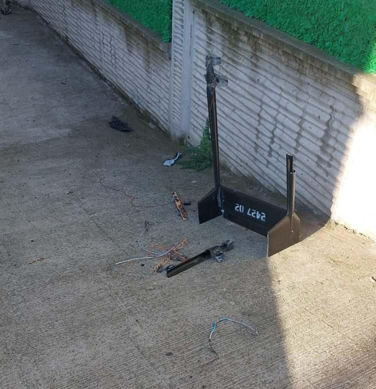 <p>Samsun'un İlkadım il&ccedil;esinde insansız hava aracı, sokak ortasına d&uuml;şt&uuml;. Esrarengiz olay araştırılıyor.&nbsp;</p>
