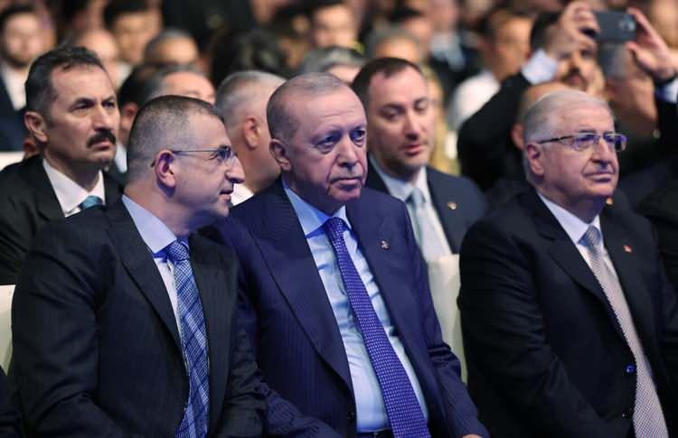 <p>AK Parti: 34,4</p>
