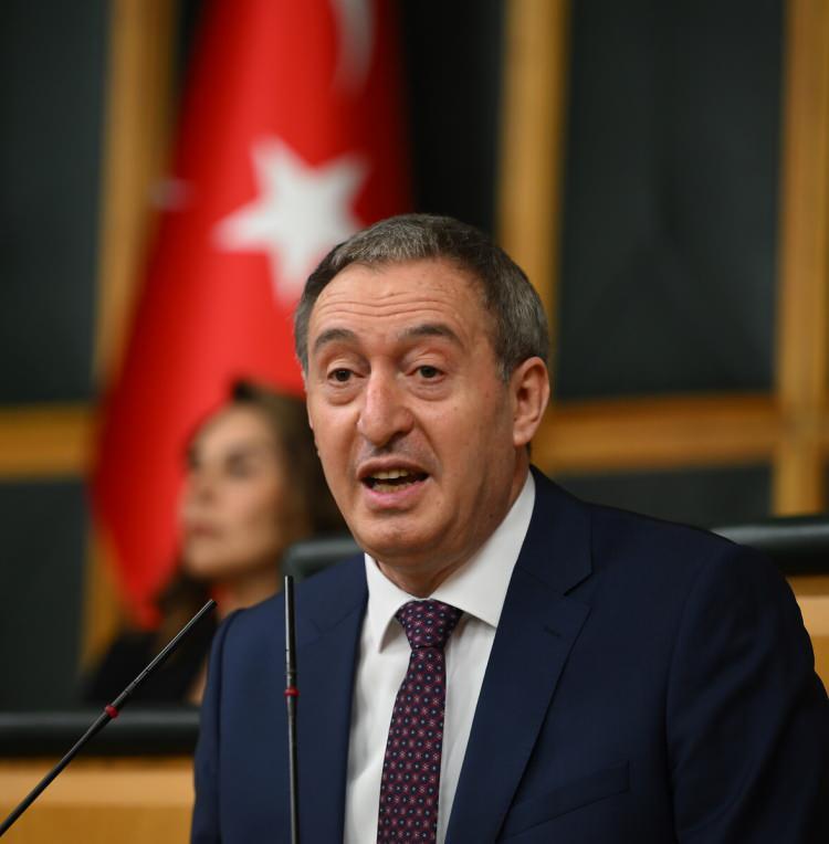 <p>DEM Parti: 8,8</p>
