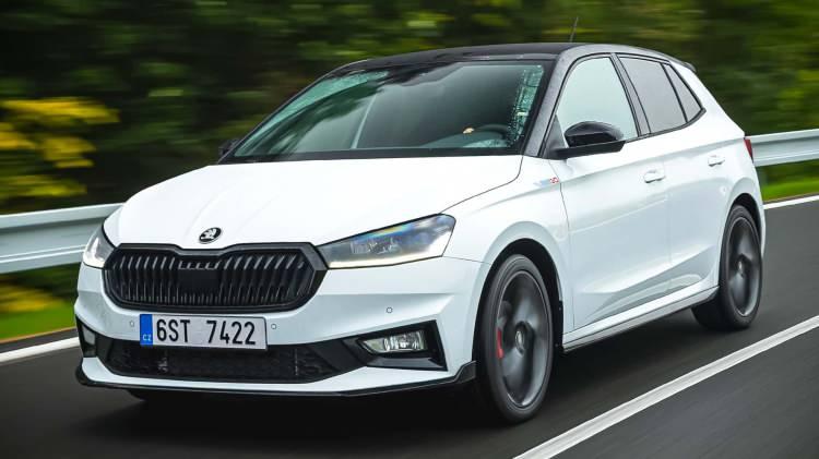 <p><span style="color:#B22222"><strong>SKODA FABİA:</strong></span></p>

<p>1.727.000 TL</p>
