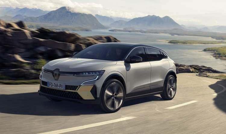 <p><strong><span style="color:#B22222">RENAULT MEGANE&nbsp;</span> |&nbsp; 7 MİLYON</strong></p>

<p>&nbsp;</p>

<p>1995 | Fransa</p>
