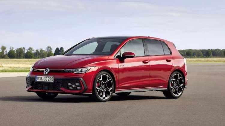 <p><strong><span style="color:#B22222">VOLKSWAGEN GOLF&nbsp;</span> |&nbsp; 25 MİLYON</strong></p>

<p>&nbsp;</p>

<p>1974 |&nbsp; Almanya</p>
