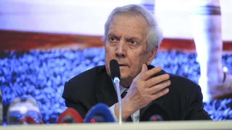 <p>Aziz Yıldırım'ın transfer i&ccedil;in masaya oturduğu 5 futbolcu şunlar:<br />
​</p>
