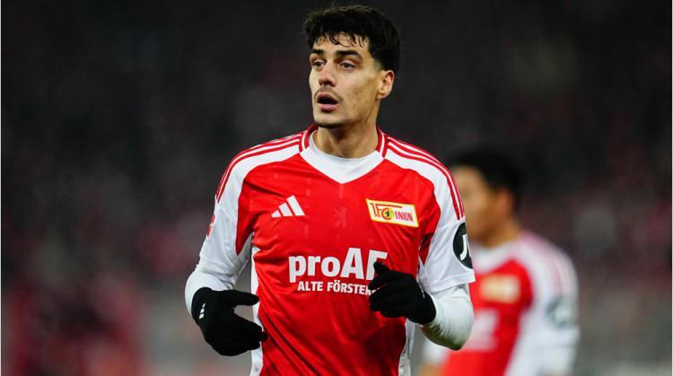 <p>Beşiktaş stoper hattı i&ccedil;in g&uuml;ndemine Diogo Leite'yi aldı.<br />
<br />
Siyah-beyazlılar, s&ouml;zleşmesi 30 Haziran'da bitecek Portekizli futbolcuyu bedelsiz transfer etmek i&ccedil;in elini &ccedil;abuk tutmak istiyor.<br />
<br />
(FANATİK)</p>
