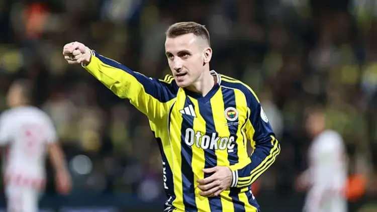 <p>8- Kerem Akt&uuml;rkoğlu | 20 Milyon Euro<br />
<br />
* Değeri 2 milyon euro d&uuml;şt&uuml;</p>
