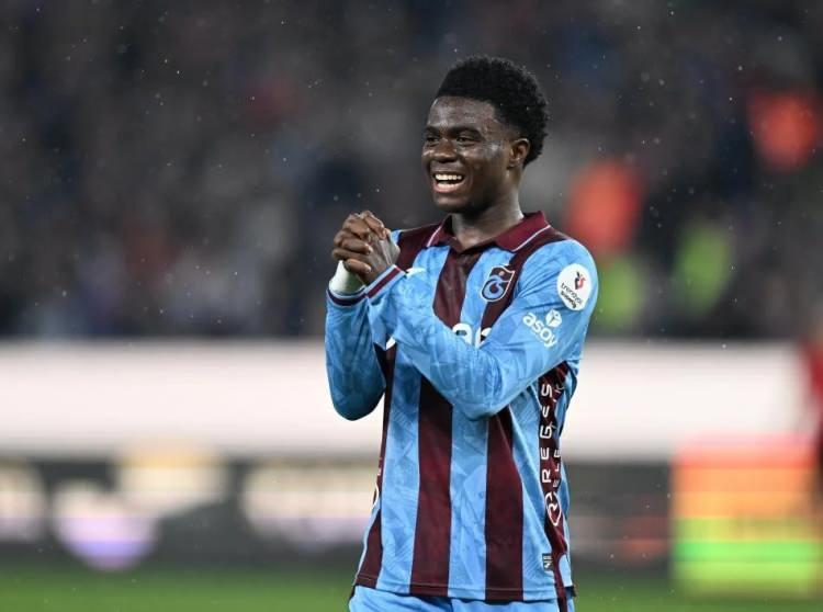 <p>Gen&ccedil; orta saha oyuncusu piyasa değerini 17 milyon Euro&rsquo;dan 23 milyon Euro&rsquo;ya &ccedil;ıkararak <strong>g&uuml;ncellemenin en fazla değer kazanan futbolcusu oldu.</strong></p>
