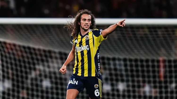 <p>S&uuml;per Lig'in en değerli &uuml;&ccedil;&uuml;nc&uuml; oyuncusu ise Guendouzi oldu.&nbsp;</p>
