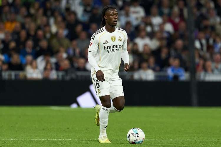 <p>S&uuml;per Lig'de &uuml;st &uuml;ste 4. kez şampiyonluk ipini g&ouml;ğ&uuml;sleyen Galatasaray, transfer &ccedil;alışmaları kapsamında Real Madrid'in Fransız yıldıız&nbsp;Eduardo Camavinga'yı listesine ekledi.</p>
