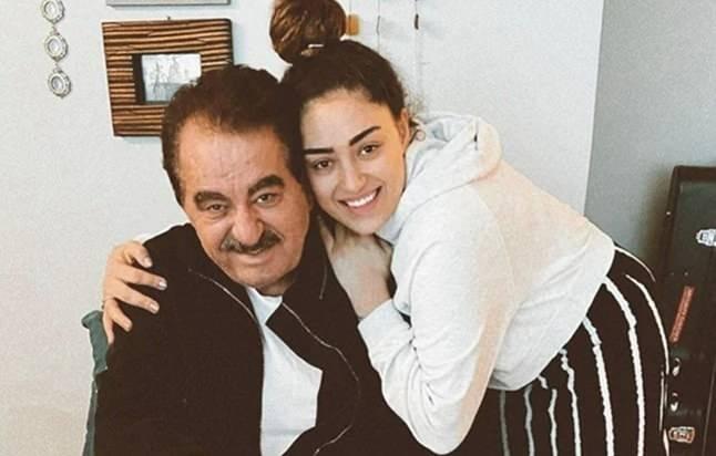 <p>&Ccedil;ıtak, yardım istemekten &ccedil;ekinmediğini ve o d&ouml;nemde hissettiklerini ş&ouml;yle &ouml;zetledi: <strong>"Başka bir babam yoktu. Ben doğduysam, o da bakmalı diye d&uuml;ş&uuml;nd&uuml;m." Desteğin geldiğini ama s&uuml;re&ccedil;te derinden yaralayan s&ouml;zler de duyduğunu belirten Dilan, Tatlıses&rsquo;in kendisine "Sen istenmeyen &ccedil;ocuktun"&nbsp;</strong>dediğini a&ccedil;ıkladı.&nbsp;</p>

<p>&nbsp;</p>
