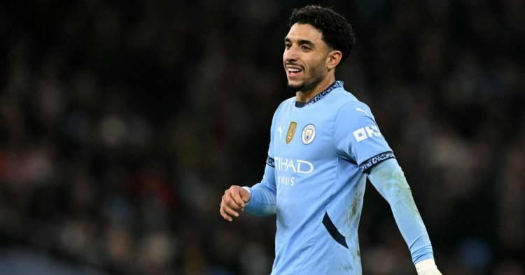 <p>Galatasaray, Manchester City'nin Mısırlı yıldızı Omar Marmoush'u yakından takip ediyor. 27 yaşındaki futbolcu da Galatasaray hakkında bilgi toplamaya devam ediyor.</p>

<p>(FOTOMA&Ccedil;)</p>

<p>&nbsp;</p>
