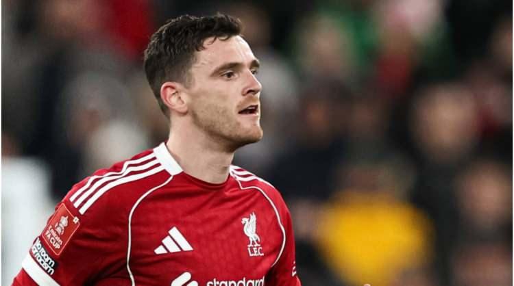 <p>Fenerbah&ccedil;e'nin &ouml;nemli aşama kaydettiği Andrew Robertson, Beşiktaş'a da &ouml;nerildi.</p>

<p>(TAKVİM)</p>

<p>&nbsp;</p>

<ul>
</ul>

