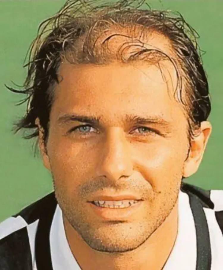 <p><span style="color:inherit"><strong><span style="color:rgb(178, 34, 34)">ANTONIO CONTE</span>&nbsp; |&nbsp; Eski futbolcu - T. direkt&ouml;r</strong></span></p>

<p>&nbsp;</p>

