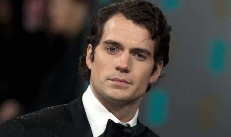 <p><span style="color:#B22222"><strong>HENRY CAVILL</strong></span></p>

<p><strong>'The Witcher ve Mission: Impossible' filmlerinde rol alan bu oyuncu, hayranların favorisi olmuştu.</strong></p>
