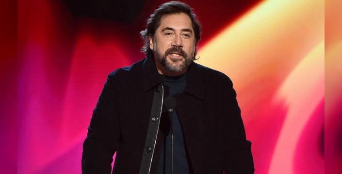 <p><strong>Basın toplantısında "Hollywood'da kara listede" olup olmadığı y&ouml;n&uuml;ndeki soruları yanıtlayan&nbsp;Javier Bardem,<span style="color:#800080"><em>"Bu beni endişelendirmiyor, &ccedil;&uuml;nk&uuml; &ccedil;alışabiliyor olmam b&uuml;y&uuml;k bir şans. Kendimi ifade edebileceğim ve iş teklifleri aldığım bir yerde olduğum i&ccedil;in şanslıyım. Sanırım bu y&uuml;zden iş g&ouml;r&uuml;şmesine &ccedil;ağrılmamaktan daha &ccedil;ok korkan insanlar vardır, ama benim durumum b&ouml;yle değil"</em></span> dedi.</strong></p>
