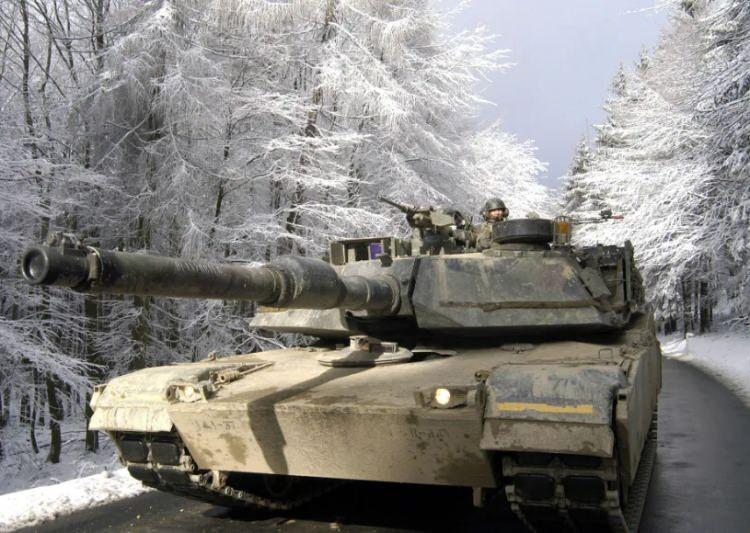 <p>4 - AMERİKA BİRLEŞİK DEVLETLERİ ( 4666 TANK )</p>
