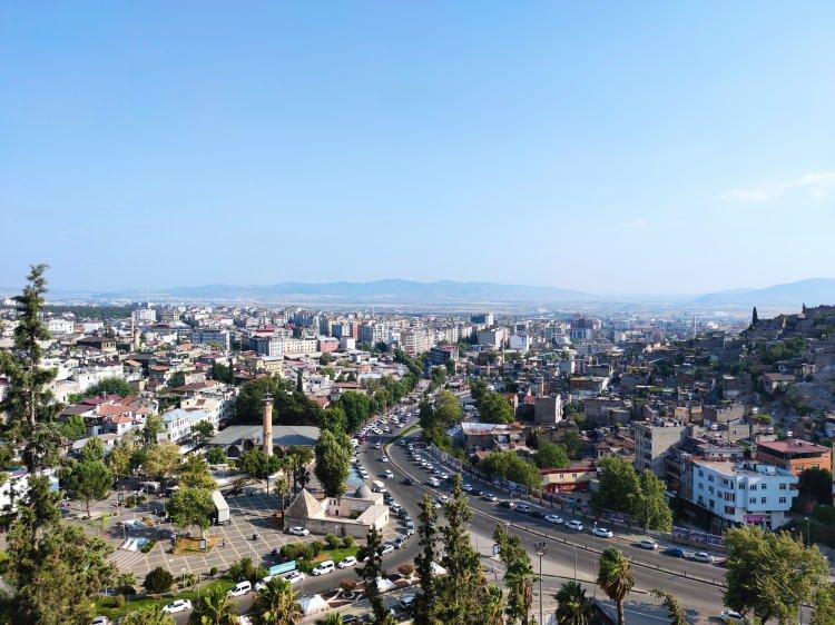 <p><strong>KAHRAMANMARAŞ: </strong></p>

<p>DEMİR</p>

<p>&nbsp;</p>
