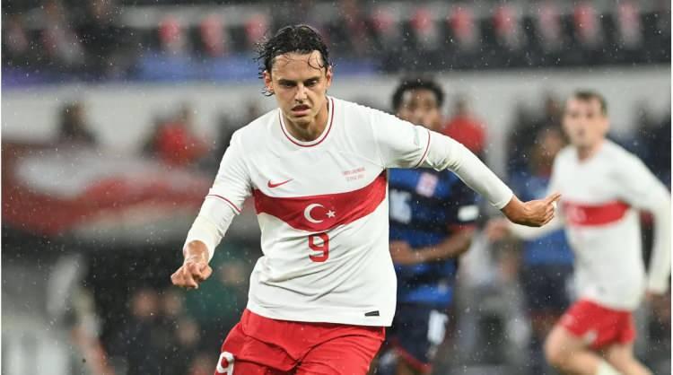 <p>* Enes &Uuml;nal</p>
