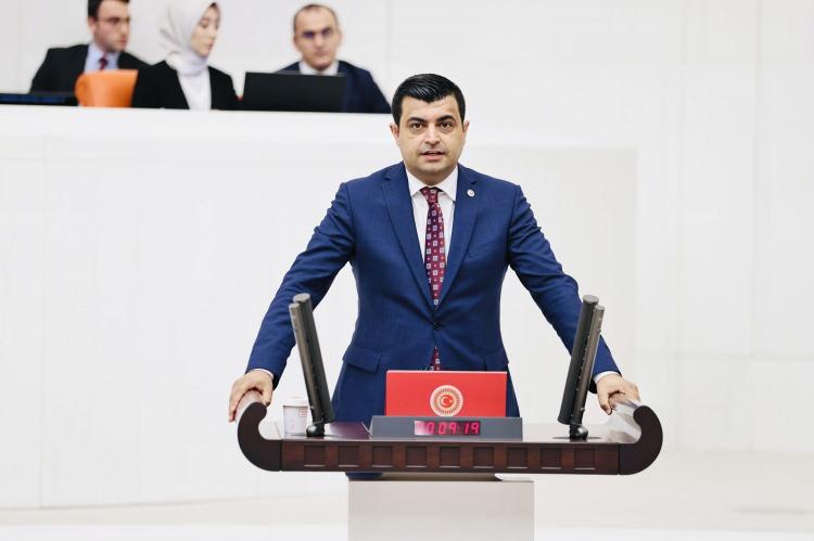 <p>8-Deniz Demir</p>
