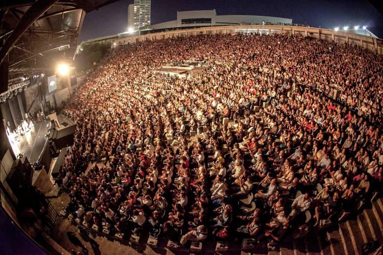 <p><strong>Sami Yusuf , 23-24 Haziran'da İstanbul A&ccedil;ık Hava Sahnesi ve 27-28 Haziran Ankara ATO Congresium'da&nbsp; saat 21:00'da ger&ccedil;ekleşecek olan konserlerine t&uuml;m sevenlerini davet etti.</strong></p>
