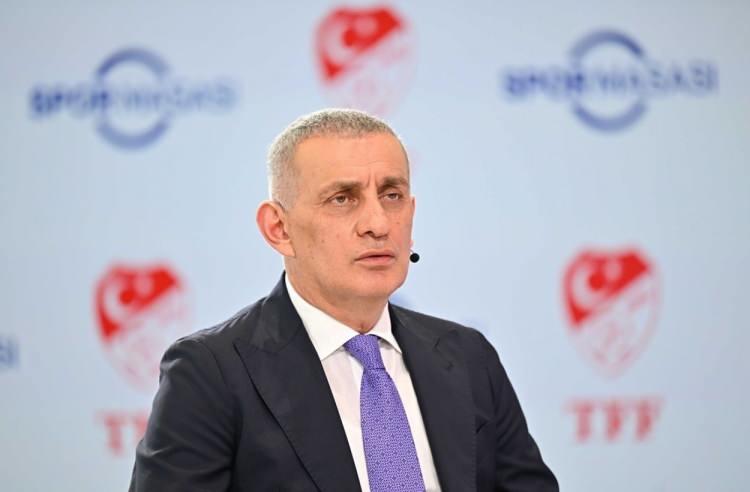 <p>TFF Başkanı İbrahim Hacıosmanoğlu, ge&ccedil;tiğimiz g&uuml;nlerde daha &ouml;nceden ilan edildiği gibi yabancı kontenjanının &ouml;n&uuml;m&uuml;zdeki sezon 10+4 olarak uygulanacağını duyurdu.</p>
