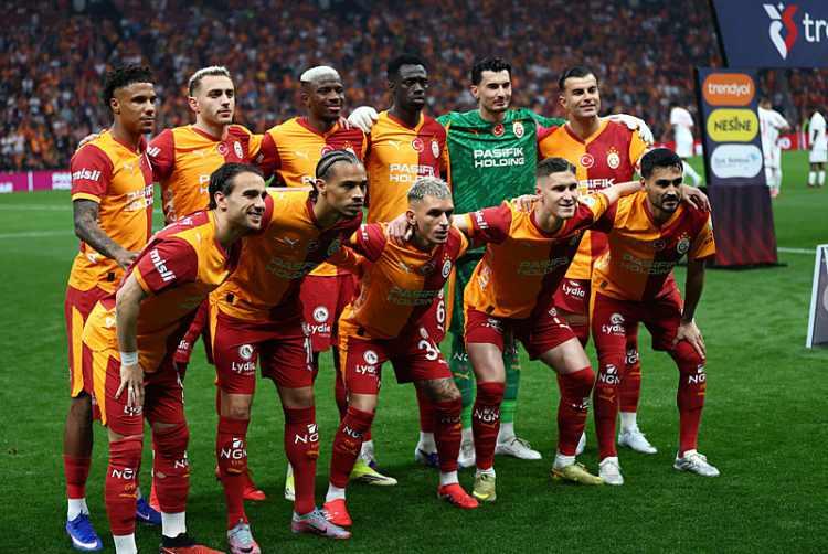 <p>Galatasaray'da Asprilla, Boey ve Noa Lang'ın kiralık s&uuml;releri bitiyor ve takımda ayrılıyor.</p>
