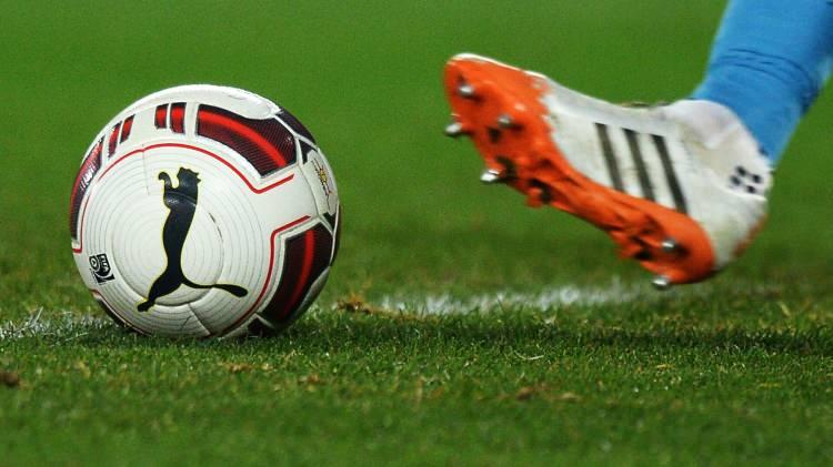 <p><strong>4 B&Uuml;Y&Uuml;K TAKIMDA ŞU ANDA 17 FAZLA YABANCI FUTBOLCU VAR VE BU OYUNCULARIN TAKIMDAN G&Ouml;NDERİLMESİ GEREK<br />
<br />
İşte 4 b&uuml;y&uuml;klerin fazla oyuncu sayısı:</strong></p>
