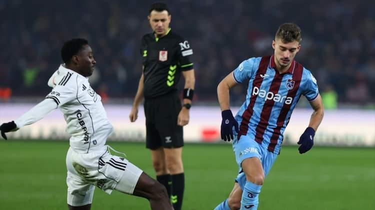 <p>- Trabzonspor 2<br />
<br />
<strong>TOPLAM: 17<br />
<br />
KAYNAK: T&Uuml;RKİYE</strong></p>
