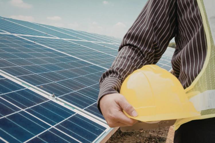 <p>YENİLEBİLİR ENERJİ M&Uuml;HENDİSLİĞİ</p>
