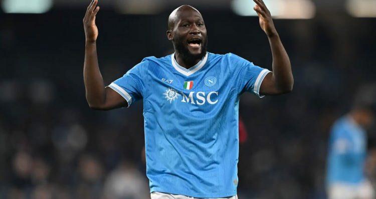 <p>İsmi bir s&uuml;redir Fenerbah&ccedil;e ve Beşiktaş ile anılan Romelu Lukaku, İtalya'da kalacağını a&ccedil;ıkladı. Bel&ccedil;ikalı yıldız, gelecekte ise altyapısından yetiştiği Anderlecht'e d&ouml;nmek istediğini s&ouml;yledi.</p>

<p>(AKŞAM)</p>
