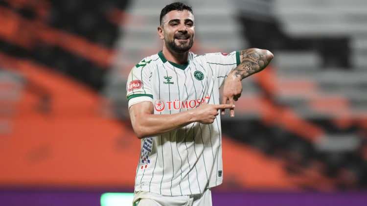 <p>Beşiktaş, stoper rotasyonunu g&uuml;&ccedil;lendirmek i&ccedil;in yerli ve yabancı adaylar belirledi. Real Madrid&rsquo;den Raul Asencio ve Konyaspor&rsquo;dan Adil Demirbağ, siyah-beyazlılarda listeye yazıldı.</p>

<p>(FOTOMA&Ccedil;)</p>
