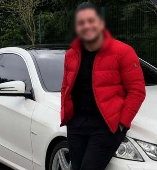 <p>İddiaya g&ouml;re, Taşkıran ile ablası &Ccedil;iğdem Alay (63) ve yeğeni Erdem Alay, birlikte i&ccedil;ki i&ccedil;ti.&nbsp;</p>
