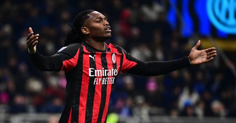 <p>"Bence kişisel olarak Milan'a verebileceğim her şeyi &ccedil;oktan verdim. Gelişmeme &ccedil;ok yardımcı olan, zor zamanlarımda bana destek olan bir kul&uuml;pt&uuml;. Neyse ki adımı tarihe yazdırmayı da başardım."</p>
