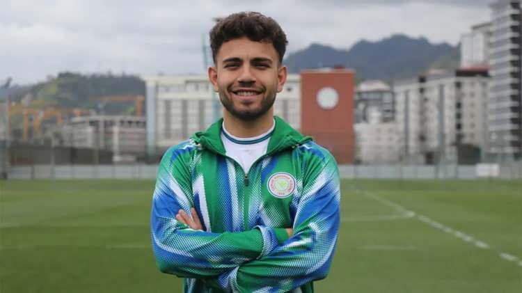 <p>Rizesporlu Mithat Pala i&ccedil;in karar aşamasına gelindi. Bordo-mavililerin, Rizespor ile bayram sonrası yeniden masaya oturacağı gelen bilgiler arasında.<br />
<br />
(TAKVİM)</p>

