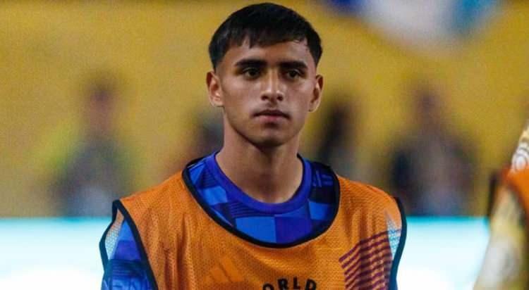 <p>Trabzonspor'un Milton Delgado i&ccedil;in Boca Juniors'a yaptığı 8 milyon Dolar'lık teklif reddedildi.<br />
<br />
Bordo-mavili ekip, y&uuml;ksek maliyet ve &ouml;nceliklerden &ouml;t&uuml;r&uuml; transferde beklemeye ge&ccedil;ti.<br />
<br />
(TAKVİM)</p>
